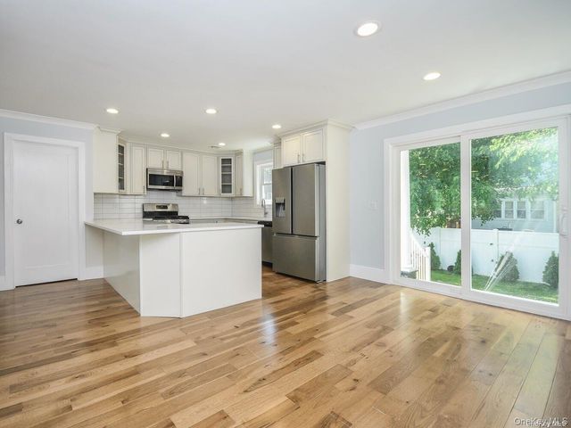 59B Hickory Road, Port Washington, NY 11050