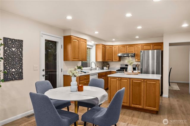 117 NW 130th Street, Seattle, WA 98133