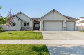 4727 E Coldwater Dr, Nampa, ID 83687