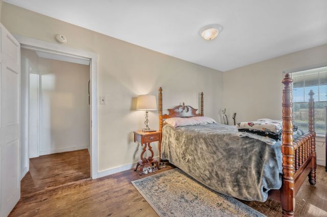 6491 Piney River Rd, N, Bon Aqua, TN 37025