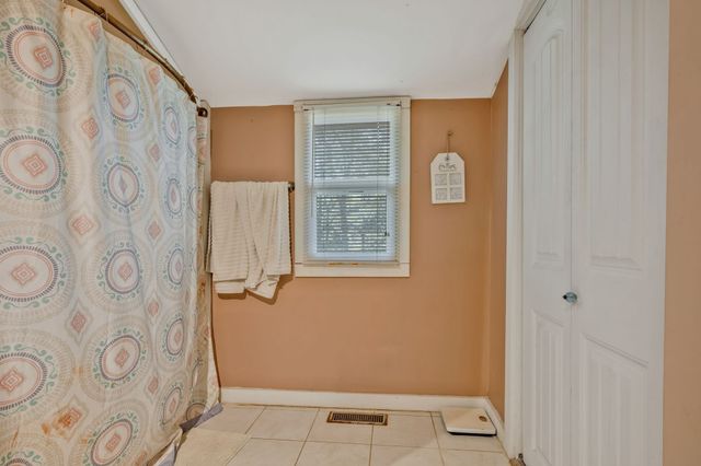 6491 Piney River Rd, N, Bon Aqua, TN 37025