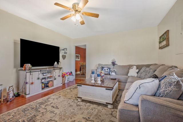 6491 Piney River Rd, N, Bon Aqua, TN 37025