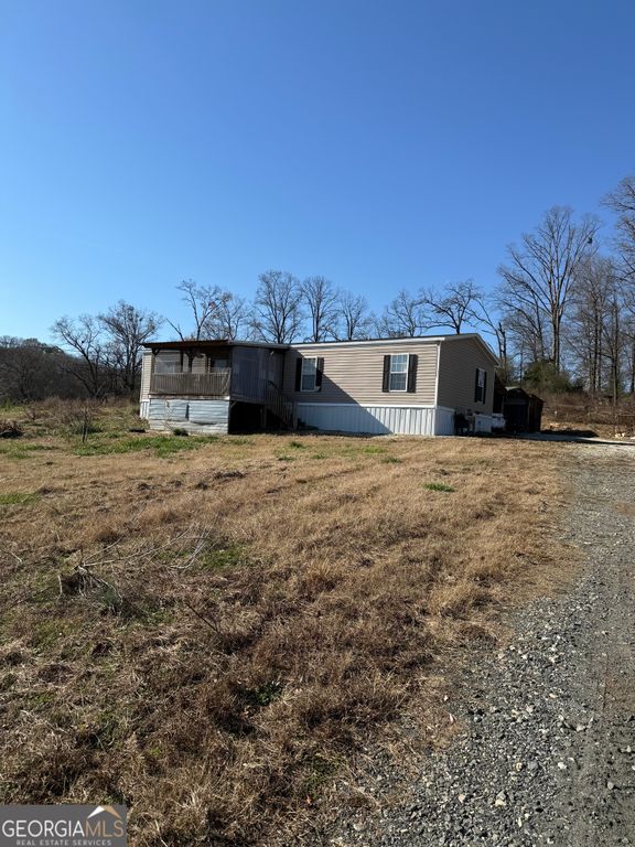 319 Hunters Creek Road, Toccoa, GA 30577
