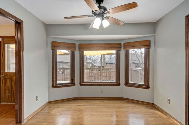 922 E Manchester Drive, Springfield, MO 65810