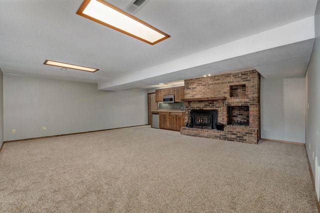 922 E Manchester Drive, Springfield, MO 65810