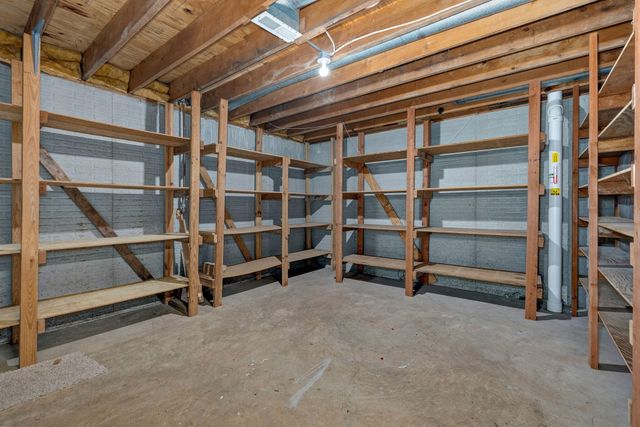 922 E Manchester Drive, Springfield, MO 65810