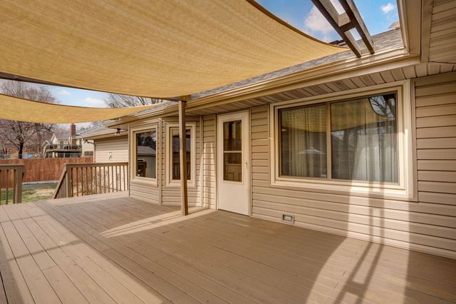 922 E Manchester Drive, Springfield, MO 65810