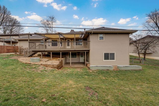 922 E Manchester Drive, Springfield, MO 65810