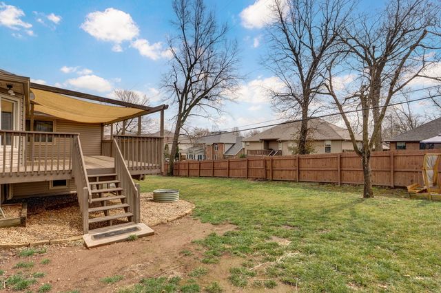 922 E Manchester Drive, Springfield, MO 65810