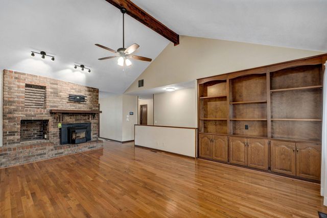 922 E Manchester Drive, Springfield, MO 65810