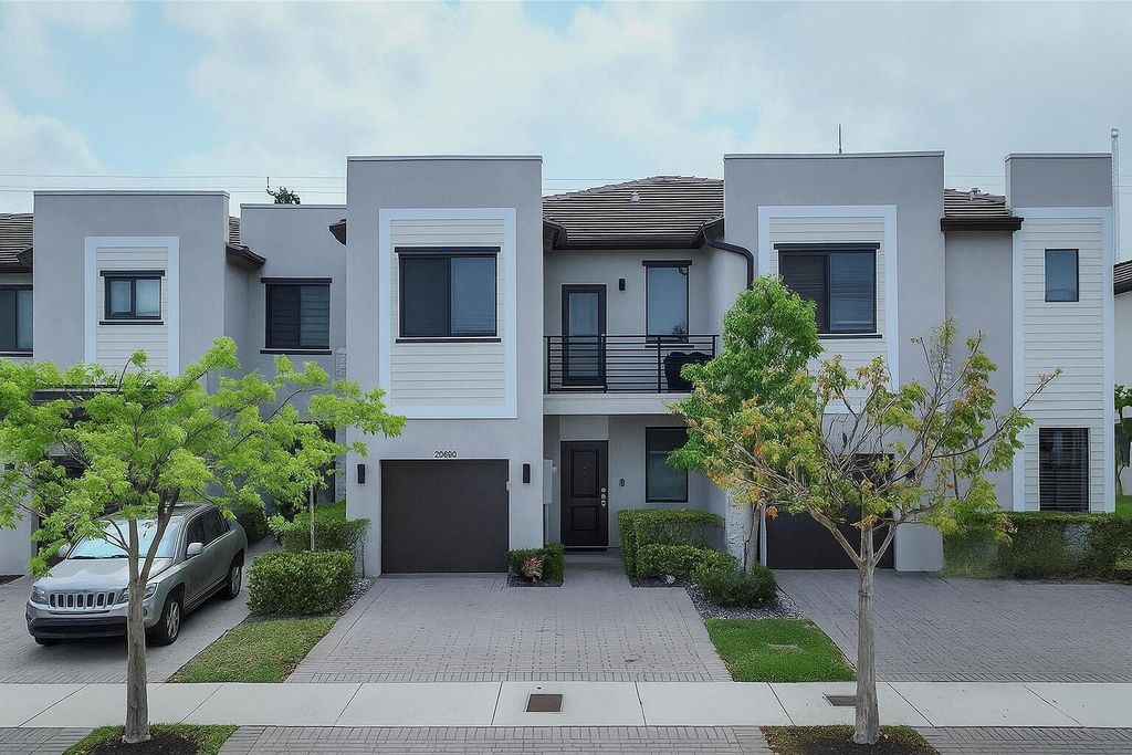 20600 NE 2nd Court, Miami, FL 33179