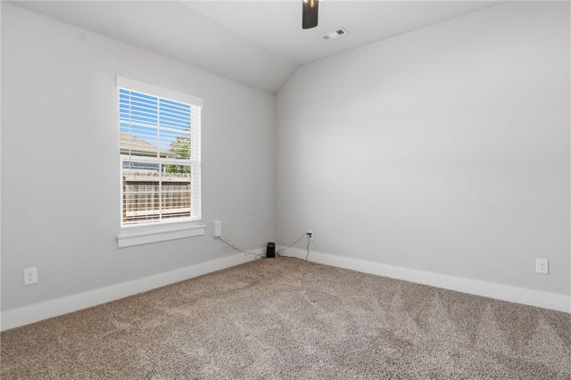 70 E Loveland Loop, Farmington, AR 72730