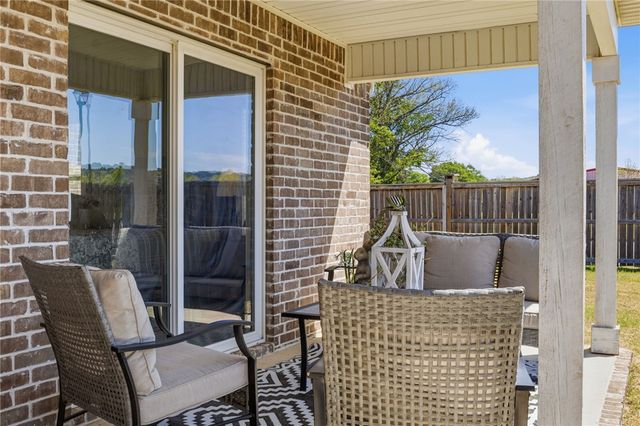 70 E Loveland Loop, Farmington, AR 72730
