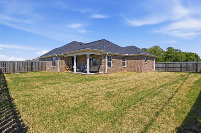70 E Loveland Loop, Farmington, AR 72730