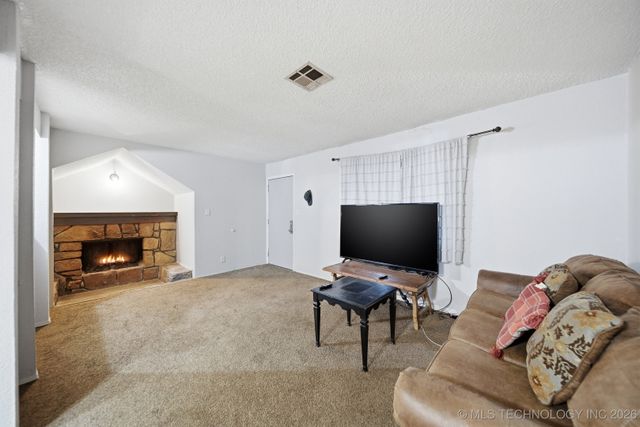 2215 E 67th Street 1511, Tulsa, OK 74136