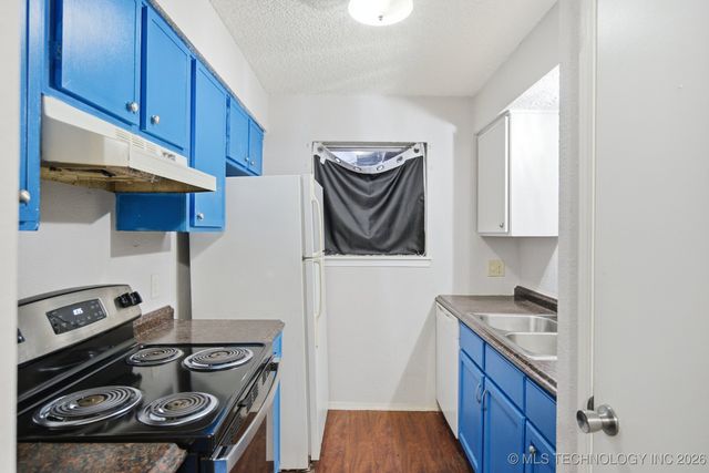 2215 E 67th Street 1511, Tulsa, OK 74136