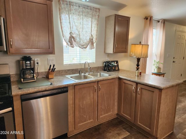 16005 N 32nd Street 31, Phoenix, AZ 85032