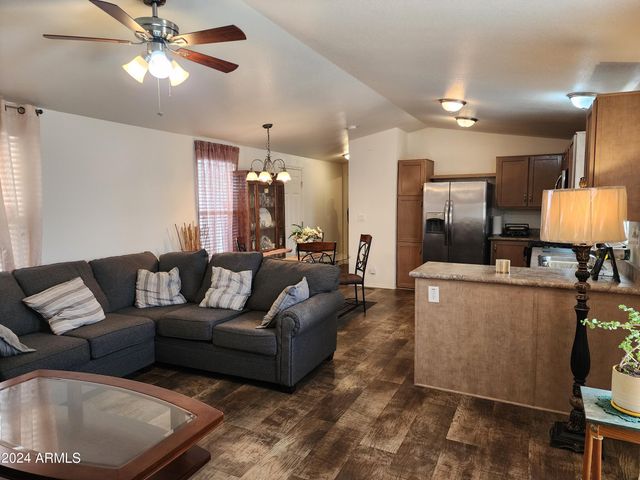 16005 N 32nd Street 31, Phoenix, AZ 85032