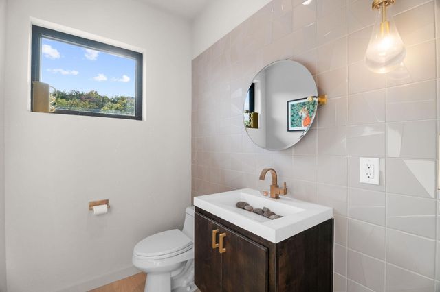 176 Canada Drive, Branson West, MO 65737