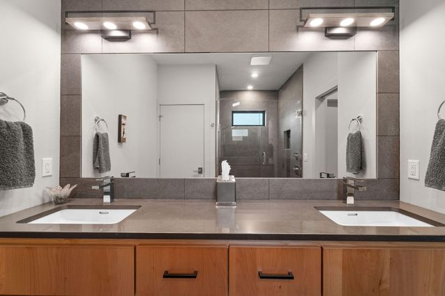 176 Canada Drive, Branson West, MO 65737