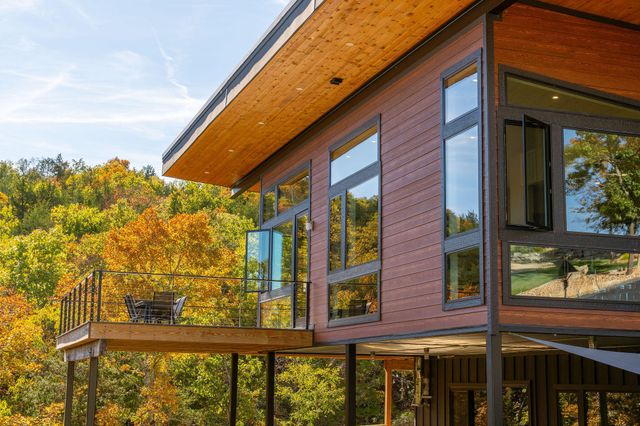 176 Canada Drive, Branson West, MO 65737