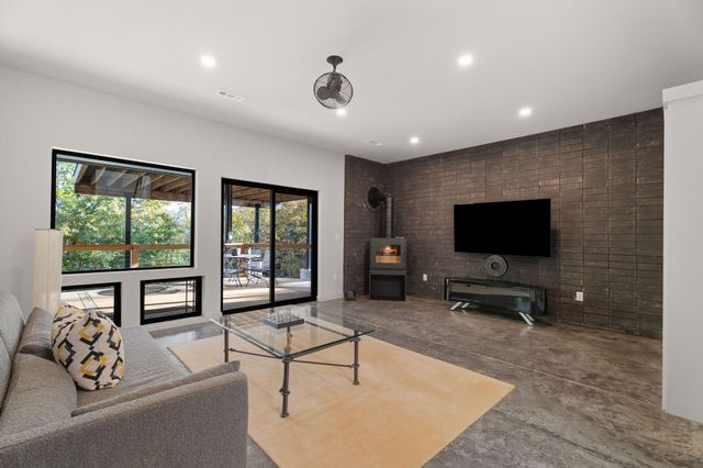 176 Canada Drive, Branson West, MO 65737