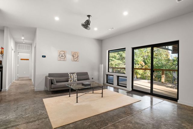 176 Canada Drive, Branson West, MO 65737