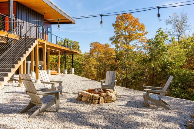 176 Canada Drive, Branson West, MO 65737