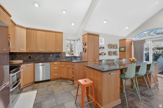 1446 E VINEYARD CT, Millcreek, UT 84106