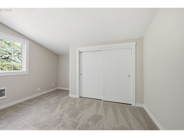 4986 CHAN St, Salem, OR 97306