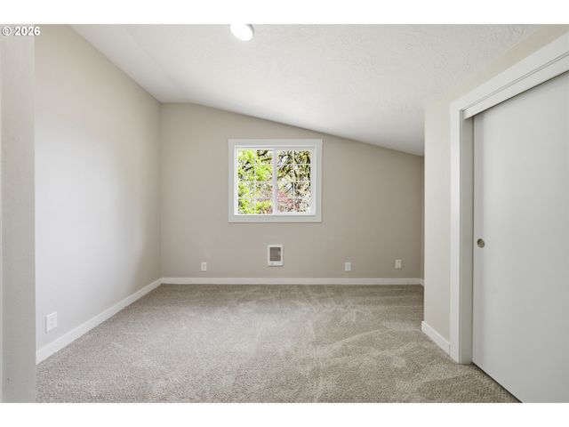 4986 CHAN St, Salem, OR 97306