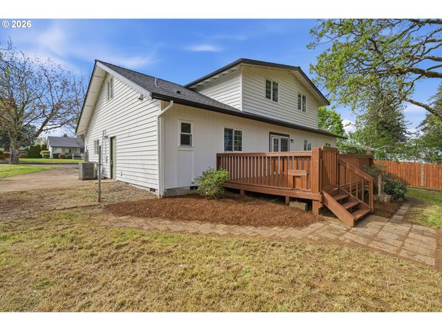 4986 CHAN St, Salem, OR 97306