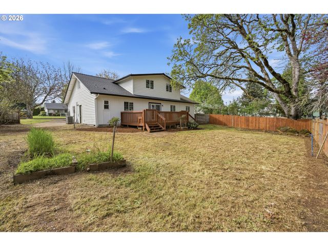 4986 CHAN St, Salem, OR 97306