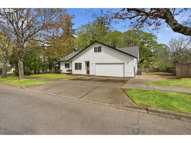4986 CHAN St, Salem, OR 97306