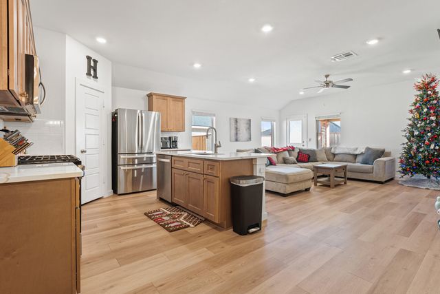 10517 Bangor Avenue, Lubbock, TX 79424