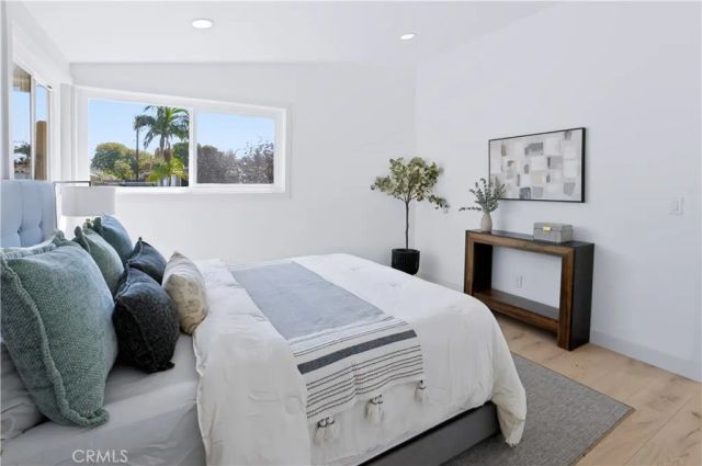 2225 Maple, Costa Mesa, CA 92627