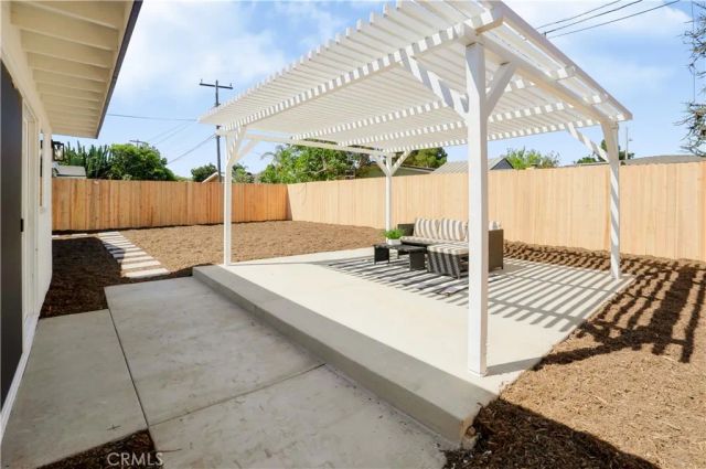 2225 Maple, Costa Mesa, CA 92627