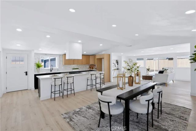 2225 Maple, Costa Mesa, CA 92627