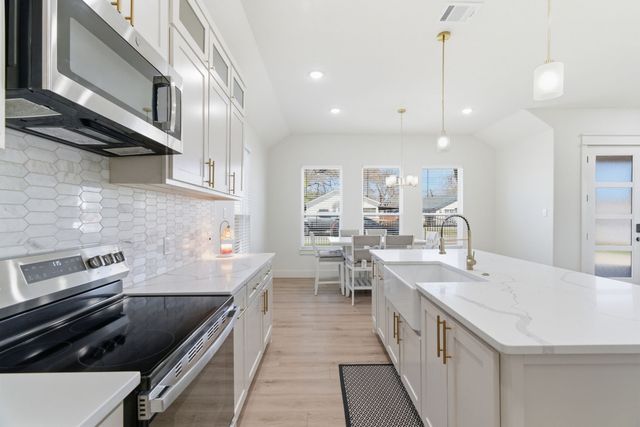 3612 Avenue J, Fort Worth, TX 76105