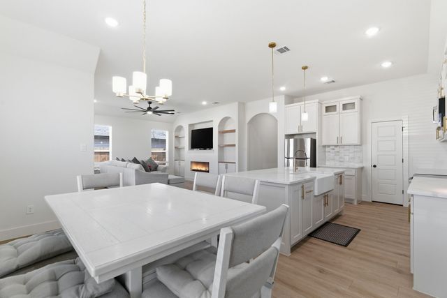 3612 Avenue J, Fort Worth, TX 76105