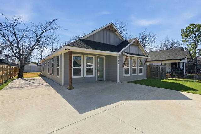 3612 Avenue J, Fort Worth, TX 76105