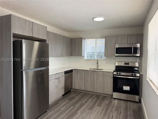 580 NW 58th St, Miami, FL 33127