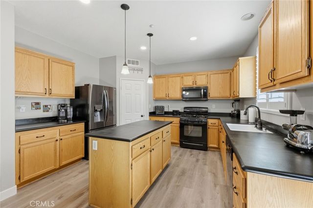 7253 Myrtle, Fontana, CA 92336