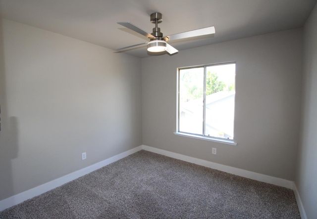 2117 Goshen Avenue, Clovis, CA 93611