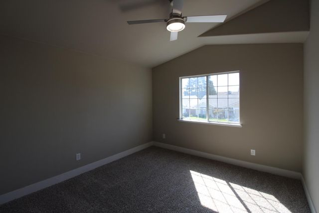 2117 Goshen Avenue, Clovis, CA 93611