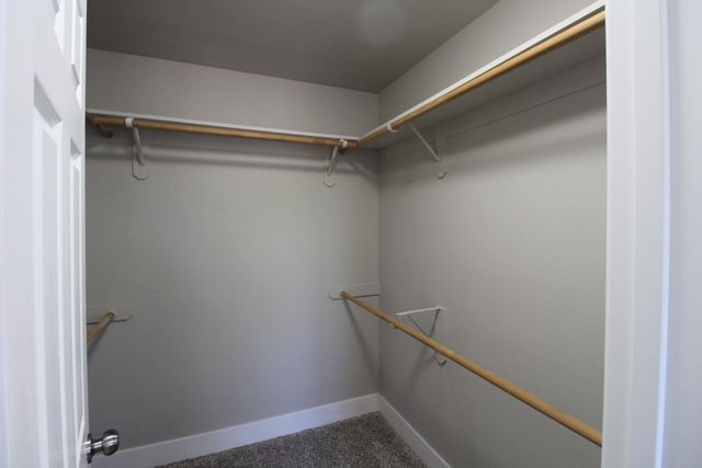 2117 Goshen Avenue, Clovis, CA 93611