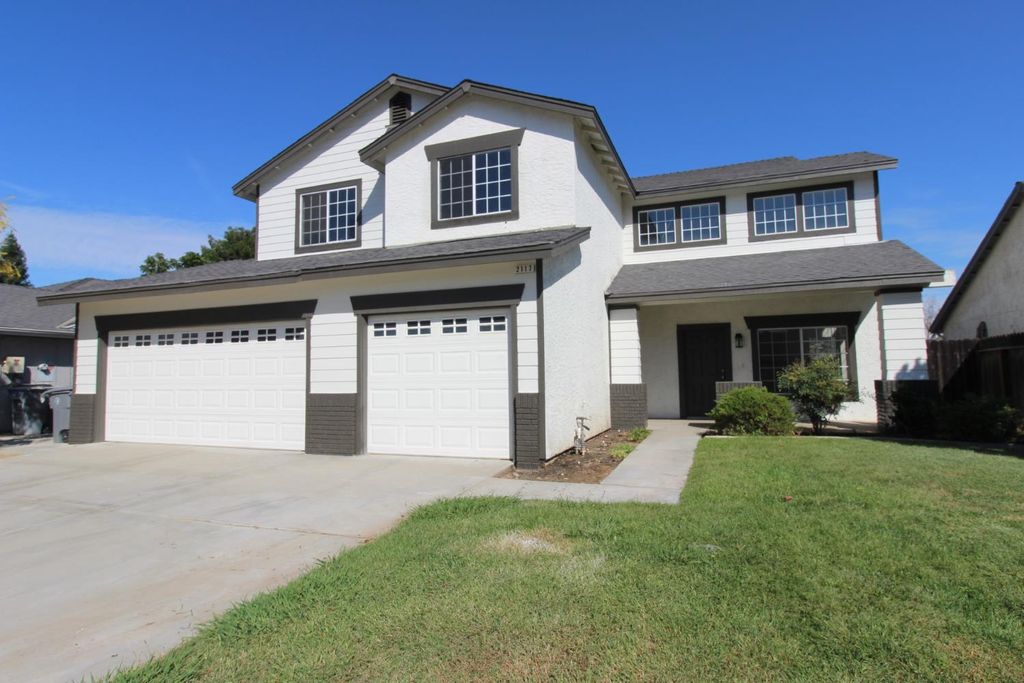 2117 Goshen Avenue, Clovis, CA 93611