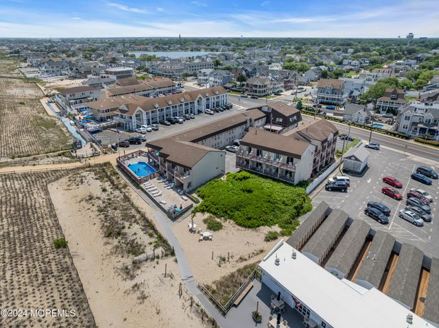 1008 Ocean Avenue, Point Pleasant Beach, NJ 08742