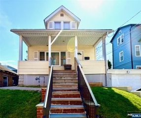 10 Fairview Place, Bloomfield, NJ 07003