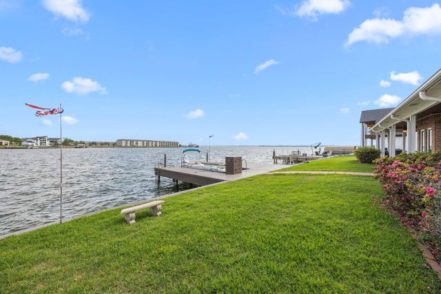 7175 Kingston Cove Lane, Willis, TX 77318